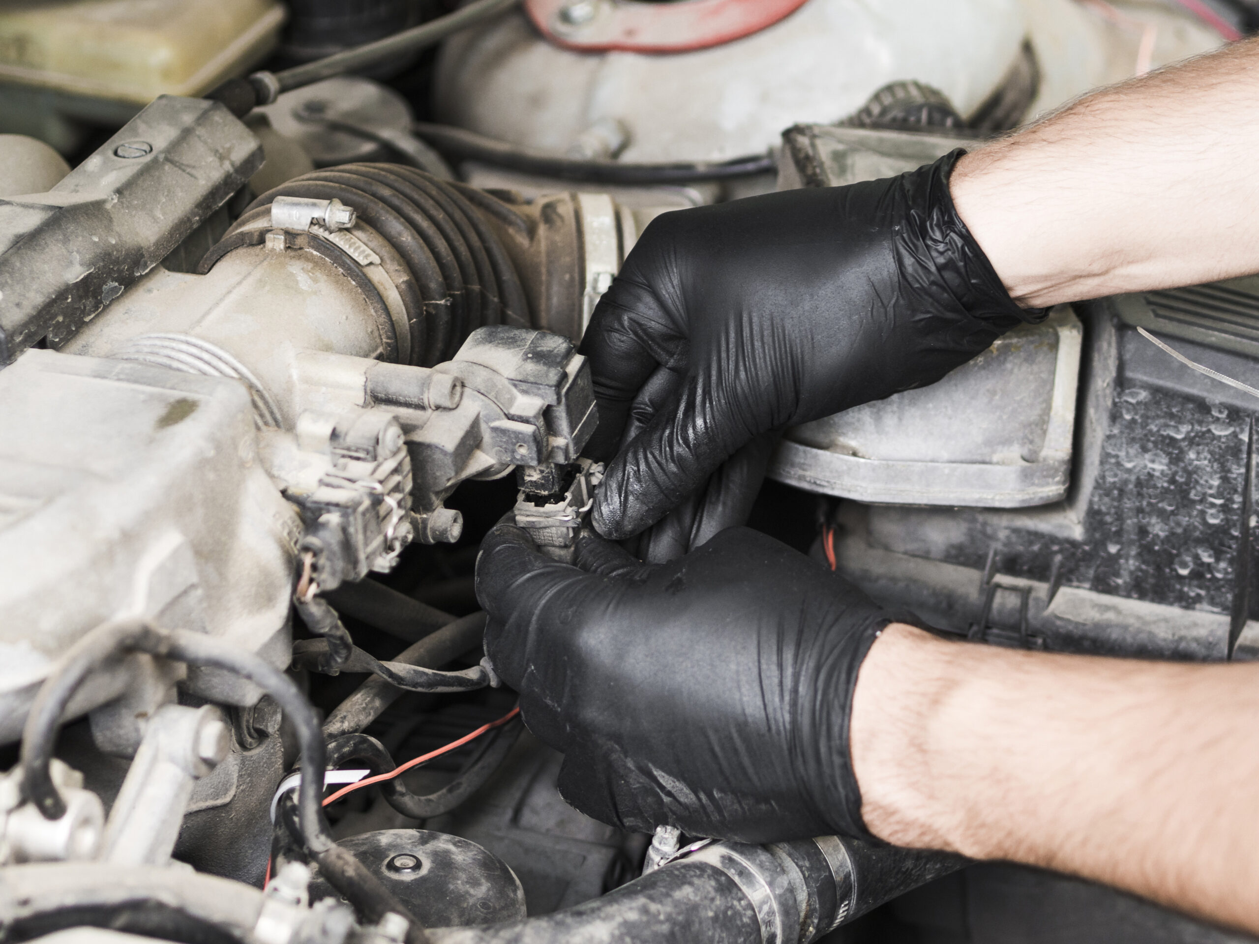 Say Goodbye to Sweaty Hands: How SW’s DriTek Technology is Changing the Glove Game